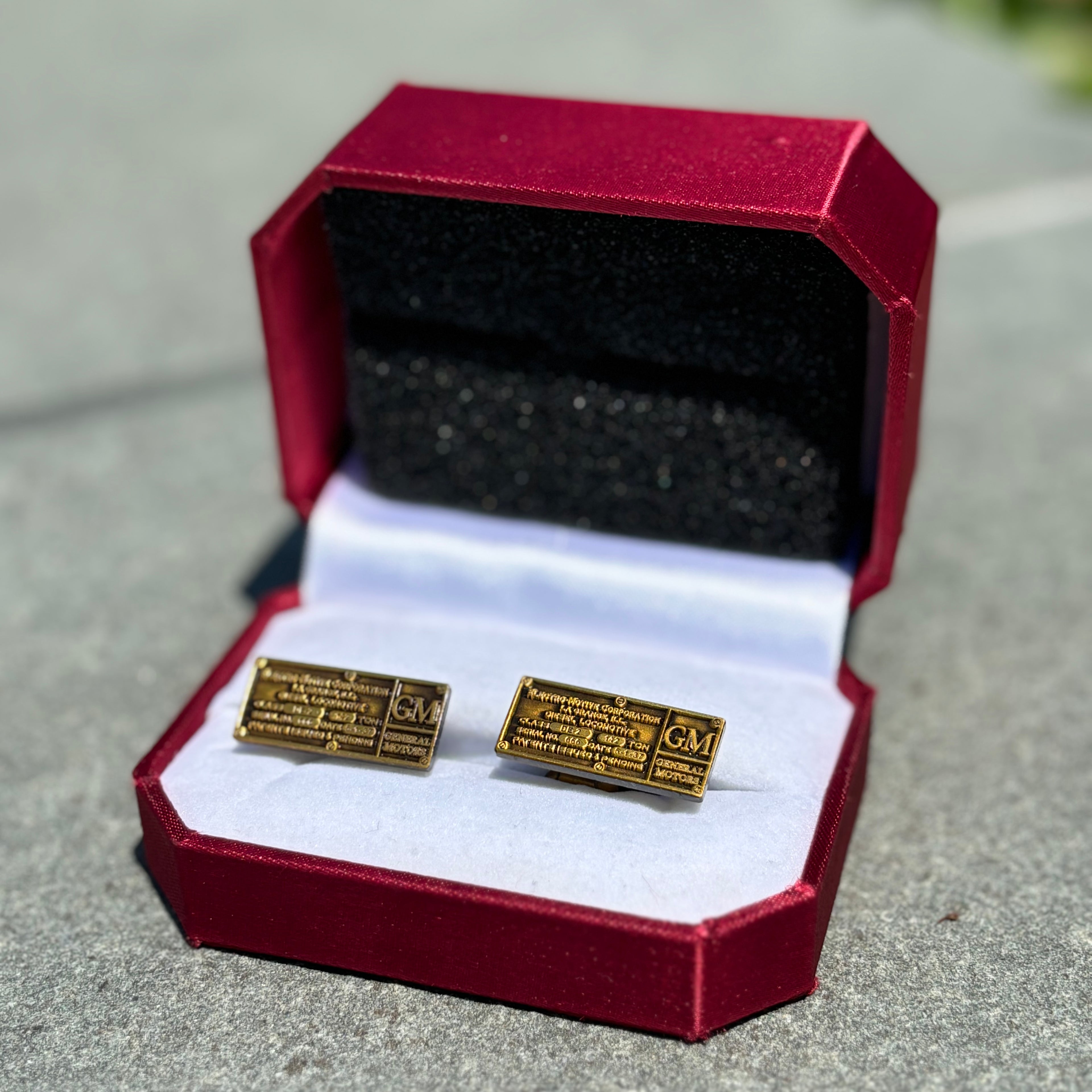 Cufflinks #51 Builder's Plate